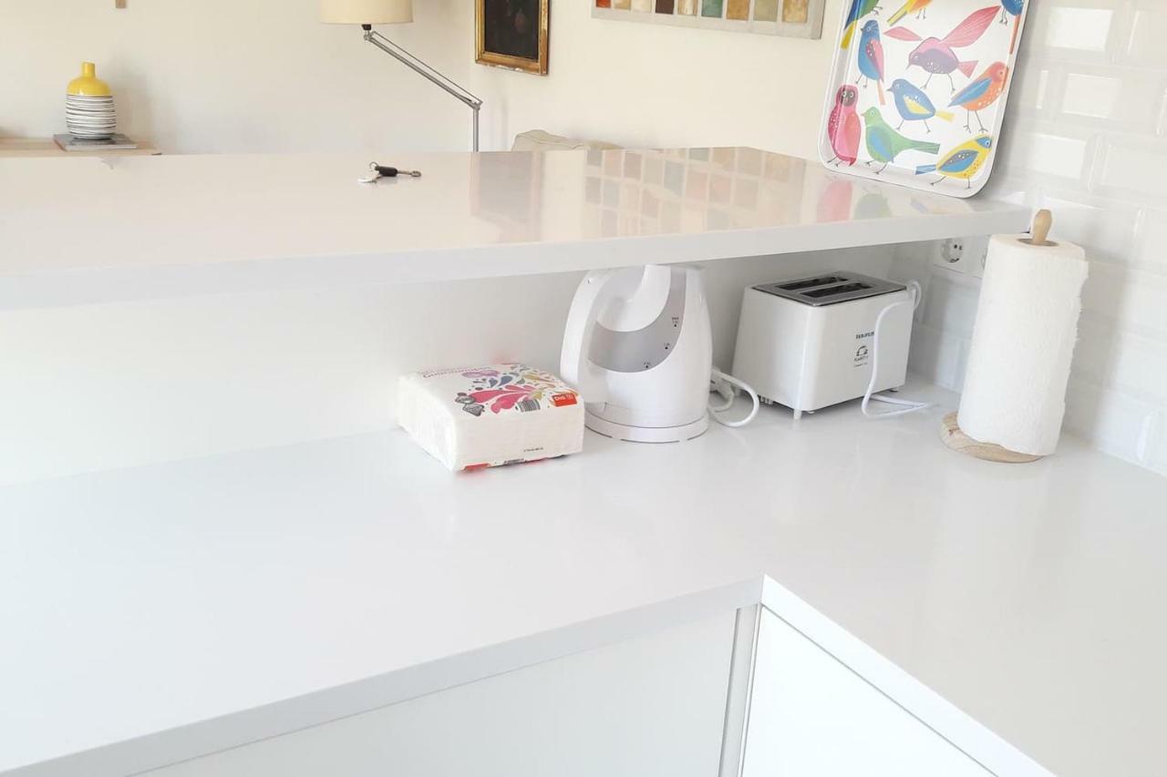 Modern Cosy Flat With Terrace In Campo De Ourique. Appartement Lissabon Buitenkant foto